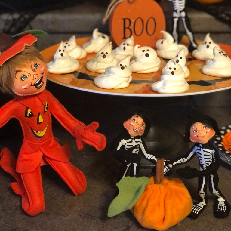 Meringue Ghost Halloween Cookie Recipe