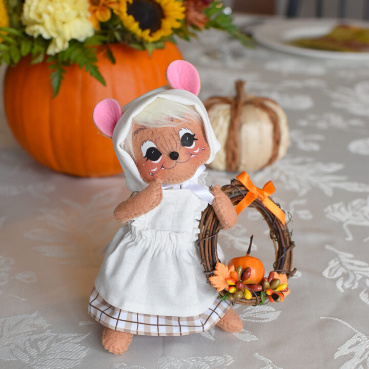 361324 6in Pilgrim Girl Mouse-WEB